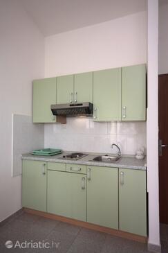 Apartamentos junto al mar Rastici, Ciovo - 2104