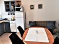 Vir - Lozice, Столовая в размещении типа apartment, WiFi.