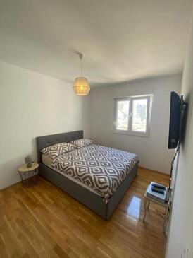Apartmani s parkingom Omiš - 21057