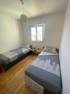 Apartmani s parkingom Omiš - 21057