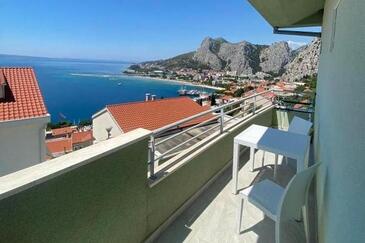 Ferienwohnungen mit Parkplatz Omis - 21057 Adriatic.hr