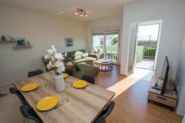 Dwupokojowy apartament Omis (A-21058-a)