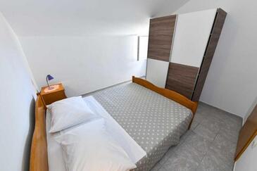 Appartamenti con parcheggio Nemira, Almissa - Omiš - 21059