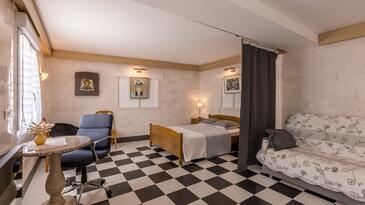 Appartamenti accanto al mare Mavarstica, Bua - Čiovo - 21062