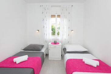 Appartamenti con parcheggio Kastel Luksic, Castelli - Kaštela - 21073