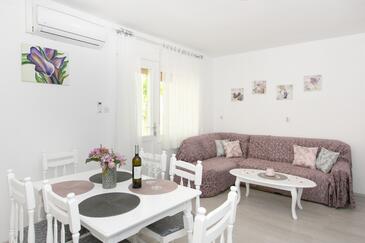 Apartmány s parkovištěm Kaštel Lukšić, Kaštela - 21073 Adriatic.hr
