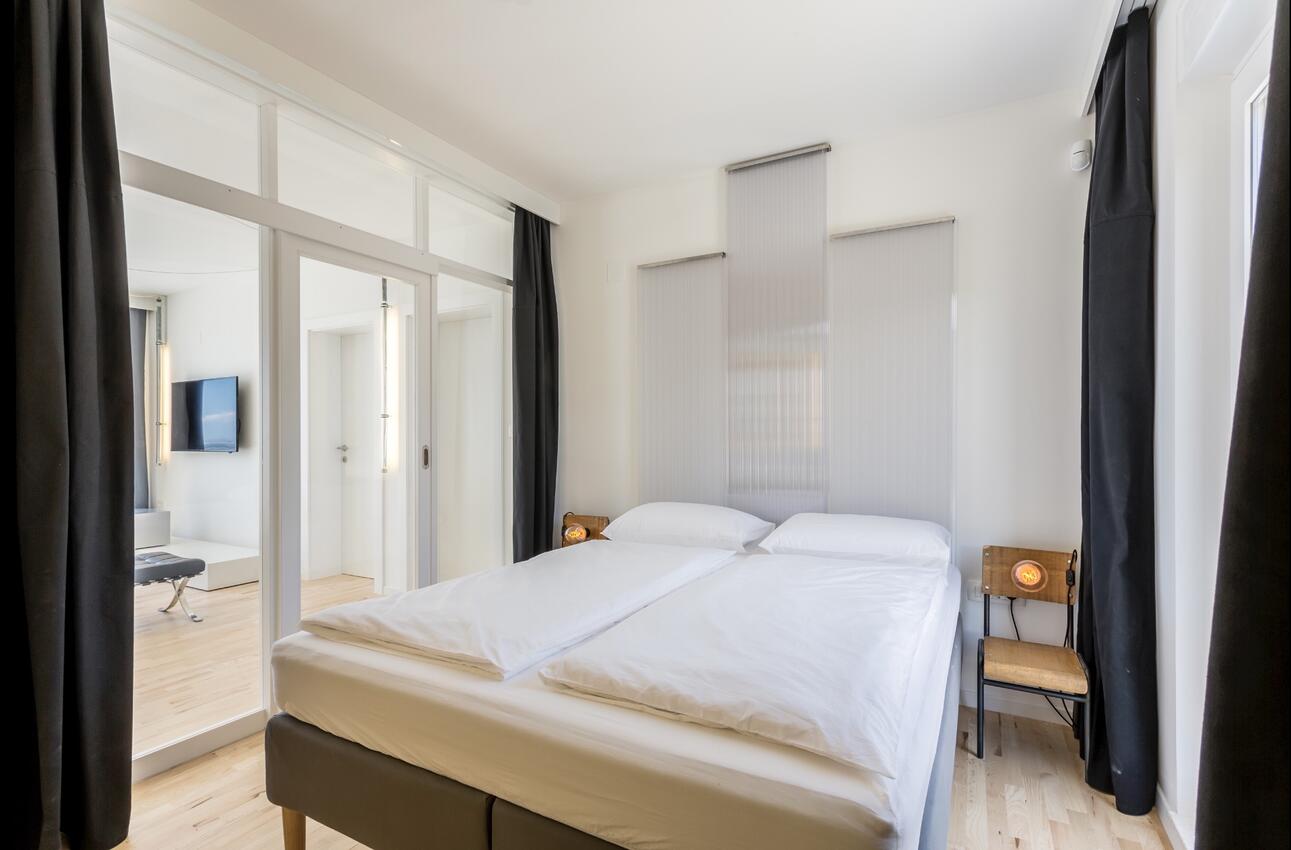 Appartamenti e camere con piscina Kastel Novi, Castelli - Kaštela - 21079