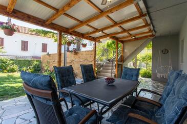 Appartamenti con parcheggio Kastel Novi, Castelli - Kaštela - 21085