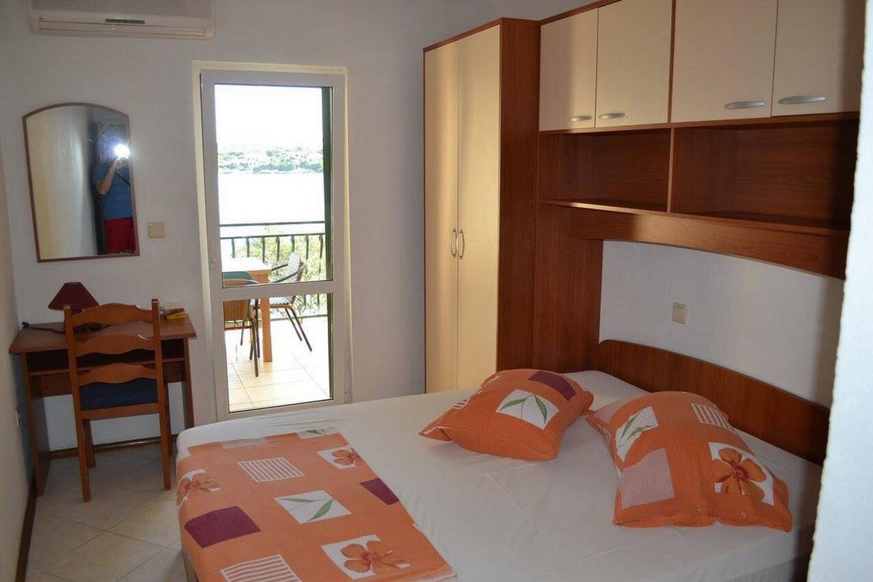 Apartmanok és szobák a tenger mellett Loviste, Peljesac - 21096