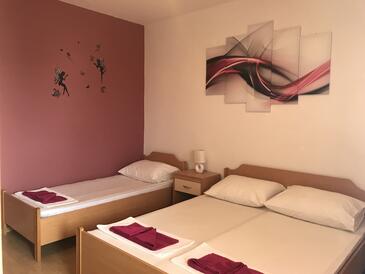 Apartments with swimming pool Novalja, Pag - 211