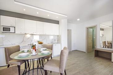 Rodinné apartmány s bazénem Promajna, Makarská - Makarska - 21102