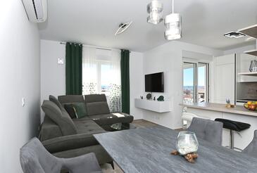 Apartmanok parkolóhellyel Kastel Novi, Kastela - 21103