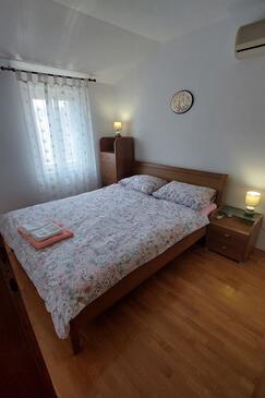 Апартаменти з паркуванням Црес - Cres - 21116