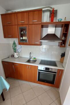 Апартаменти з паркуванням Црес - Cres - 21116