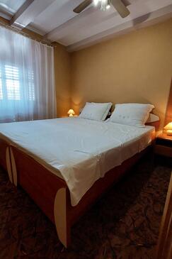 Appartamenti accanto al mare Cherso - Cres - 21117