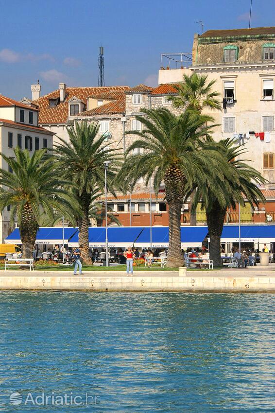 Apartments and rooms by the sea Split - 2112