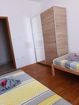 Ferienwohnungen für Familien mit Kindern Gornje selo, Solta - 21133