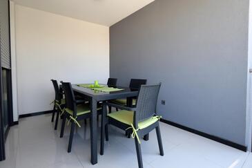 Kétszobás apartman Njivice, Krk (A-21147-a(