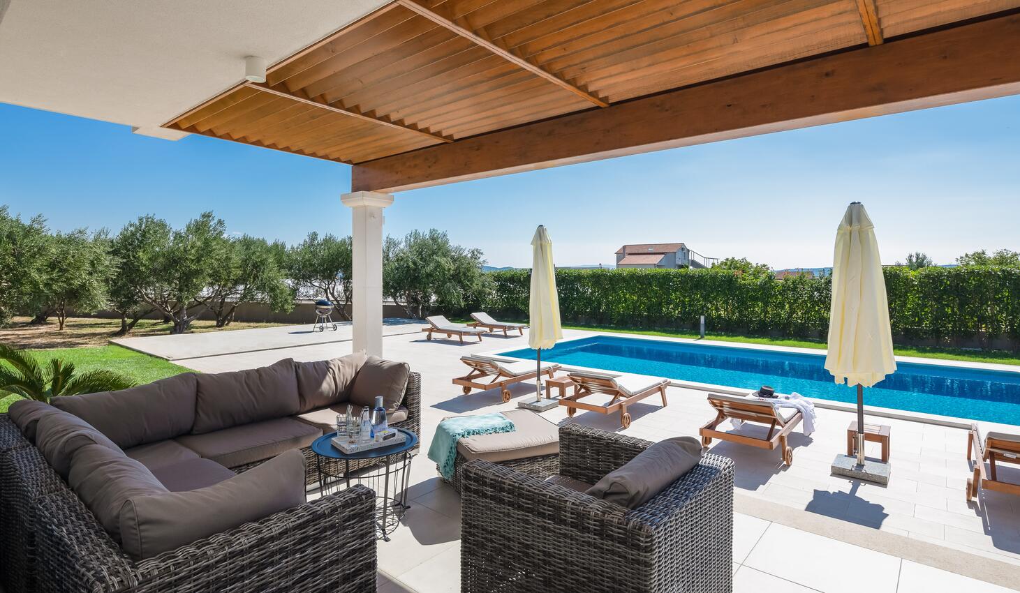 Casa vacanze con piscina Kastel Novi, Castelli - Kaštela - 21152