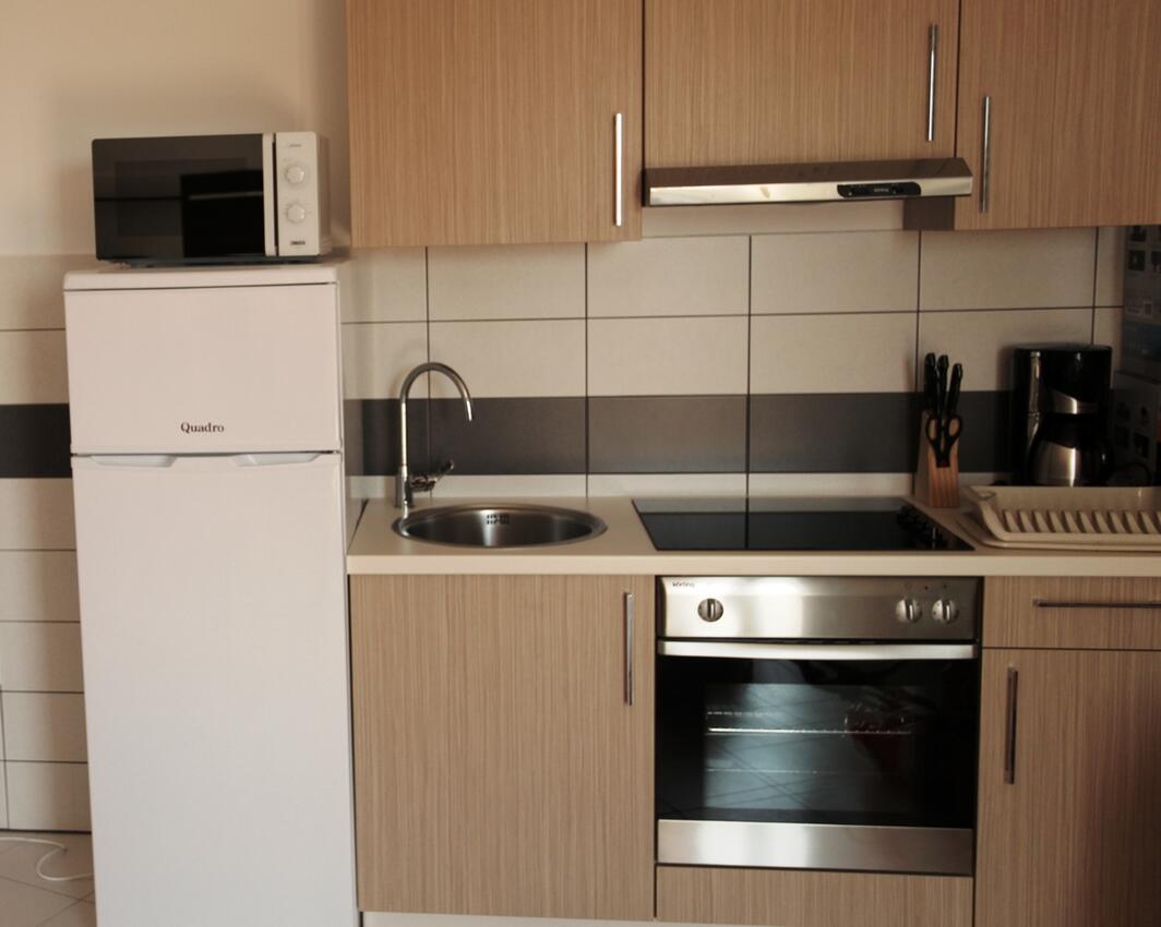 A-21179-a - Alloggi privati - Appartamenti con piscina Milna, Brazza - Brač