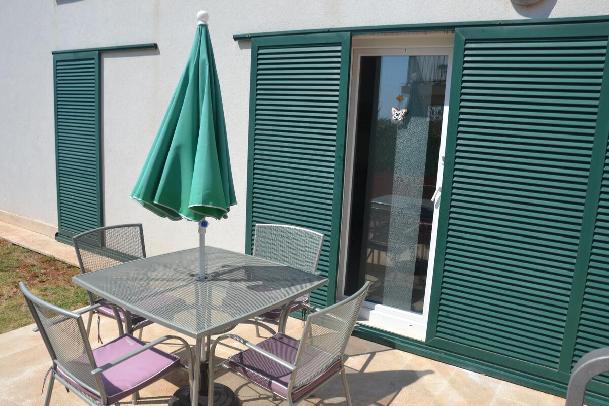 A-21179-a - Alloggi privati - Appartamenti con piscina Milna, Brazza - Brač