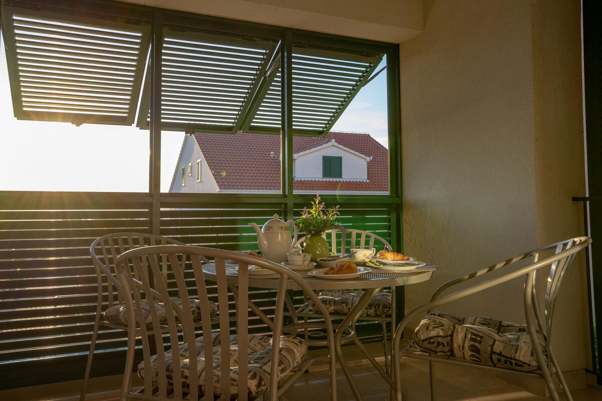 A-21179-b - Alloggi privati - Appartamenti con piscina Milna, Brazza - Brač