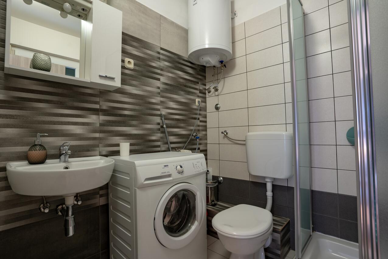 A-21179-b - Alloggi privati - Appartamenti con piscina Milna, Brazza - Brač