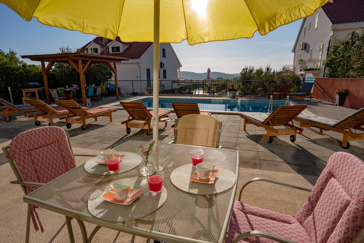 Giardino - Appartamenti con piscina Milna, Brazza - Brač