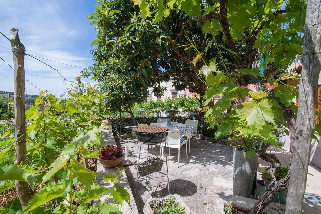 Ferienwohnungen mit Parkplatz Veli Losinj, Losinj - 21185