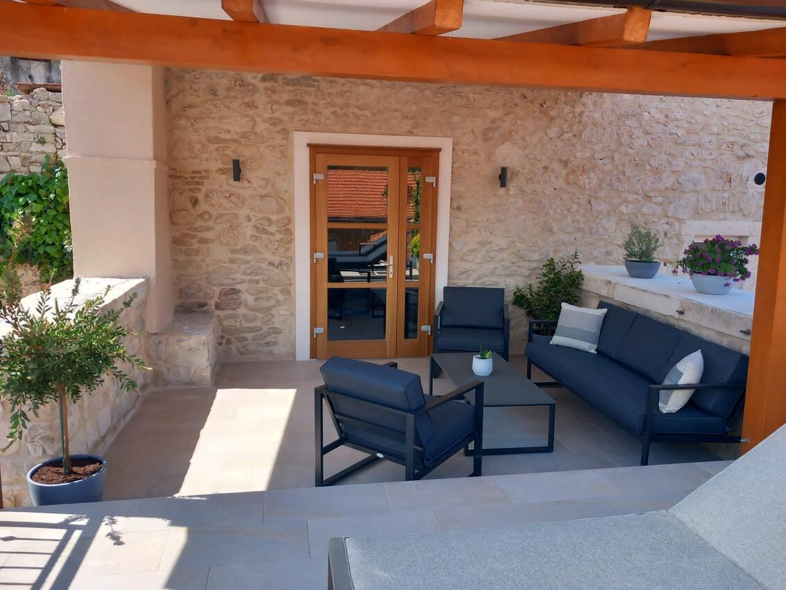 Apartments with parking spaces Skradin, Krka - 21186