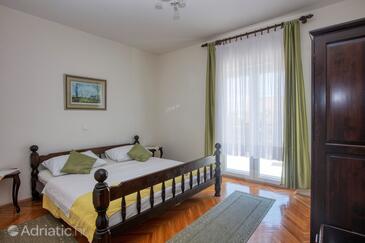 Ferienwohnungen mit Parkplatz Vodice - 21216