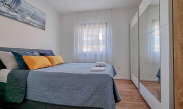 Ferienwohnungen mit Pool für Familien Novigrad - 21217