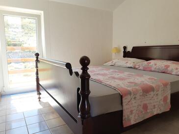 Apartmány s parkoviskom Pag - 21220