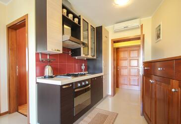 Ferienwohnungen mit Pool für Familien Mareda, Novigrad - 21226