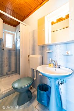 Apartments and rooms with parking space Skrbcici, Krk - 21231