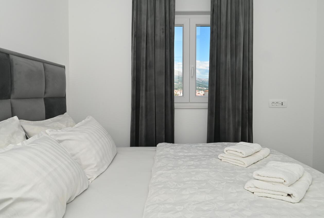Appartamenti con parcheggio Kastel Novi, Castelli - Kaštela - 21238