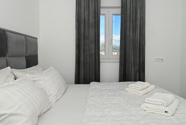 Ferienwohnungen mit Parkplatz Kastel Novi, Kastela - 21238