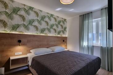 Lejligheder med pool egnet til familier med børn Silo, Krk - 21242