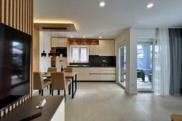 Rodinné apartmány s bazénem Šilo, Krk - 21242