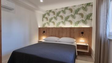 Apartmani s bazenom pogodni za obitelji s djecom Šilo, Krk - 21242