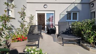 Apartmani s bazenom pogodni za obitelji s djecom Šilo, Krk - 21242