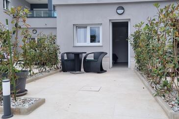 Apartmani s bazenom pogodni za obitelji s djecom Šilo, Krk - 21242