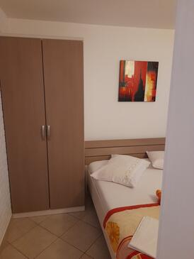 Ferienwohnungen mit Parkplatz Zivogosce - Blato, Makarska - 21271