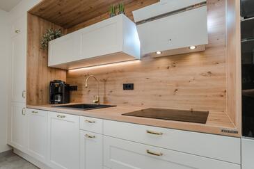 Дом для семьи с бассейном Привлака - Privlaka, Задар - Zadar - 21280