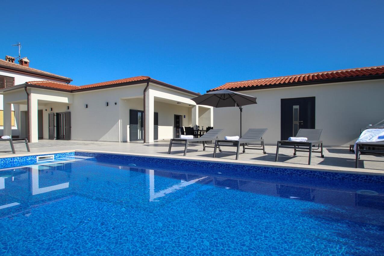 Haus mit Pool für Familien Paolija, Novigrad - 21281