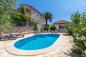 Seaside family friendly house with a swimming pool Sumartin, Brač - 21283