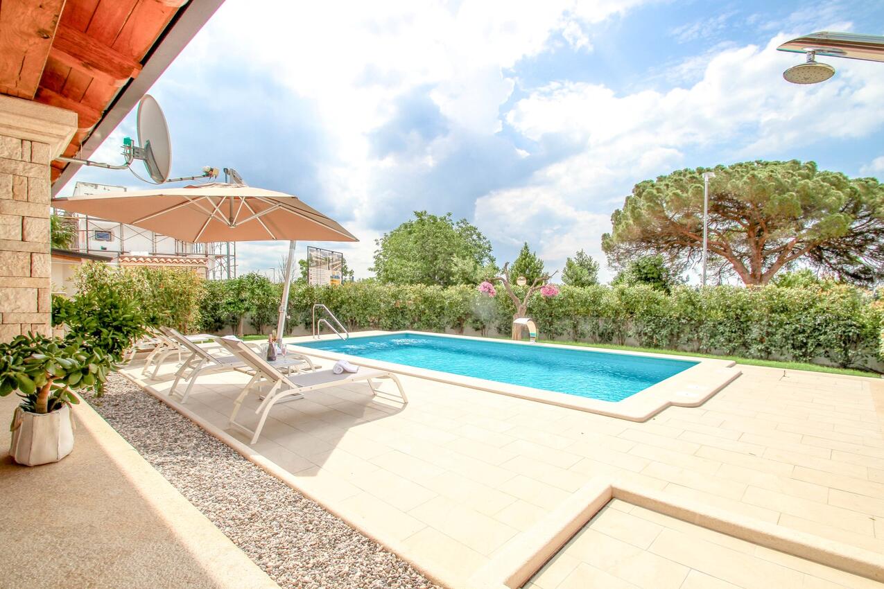Casa con piscina per famiglia Novigrad - 21285