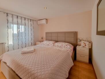 Ház családok részére medencével Novigrad - 21285