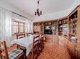Lumbarda, Столовая 1 в размещении типа apartment, WiFi.