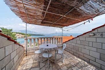 Comfortable and spacious apartment Lumbarda, Korčula (A-21290-a)